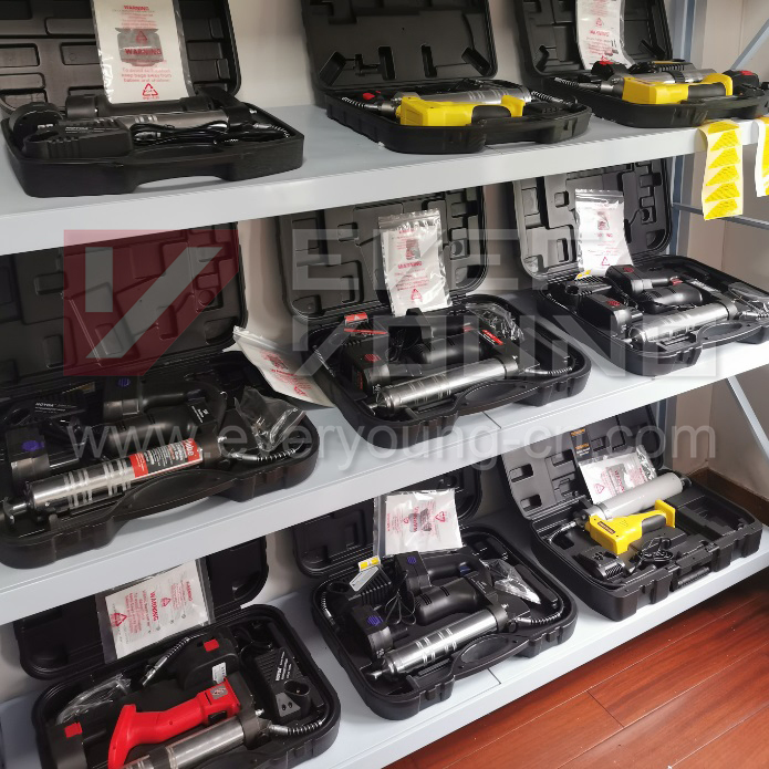 Cordless Electric Battery Grease Gun 18V Lubricating Operations Grease Pump Rechargeable 1500mAh Electric Grease Gun