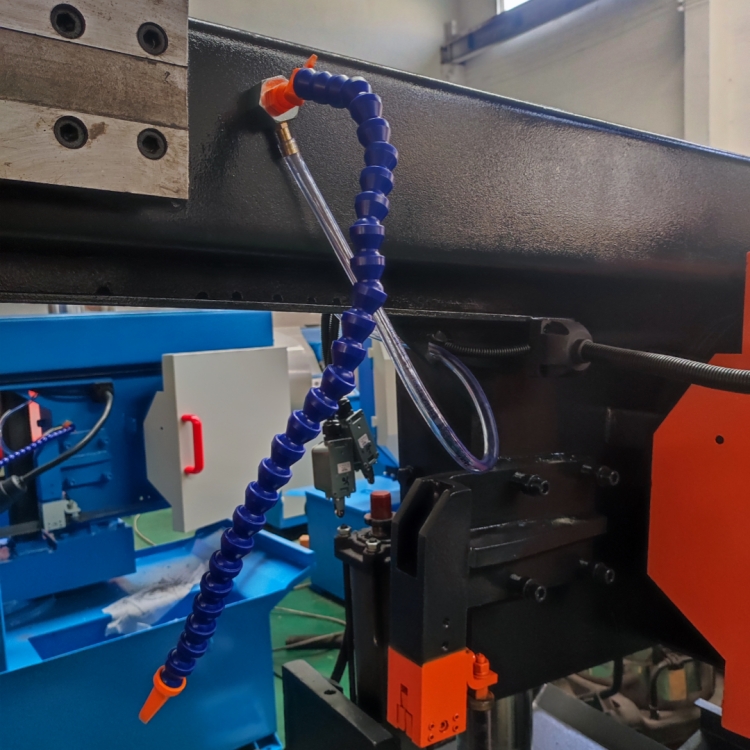 Станок ленточнопильный горизонтальный по металлу