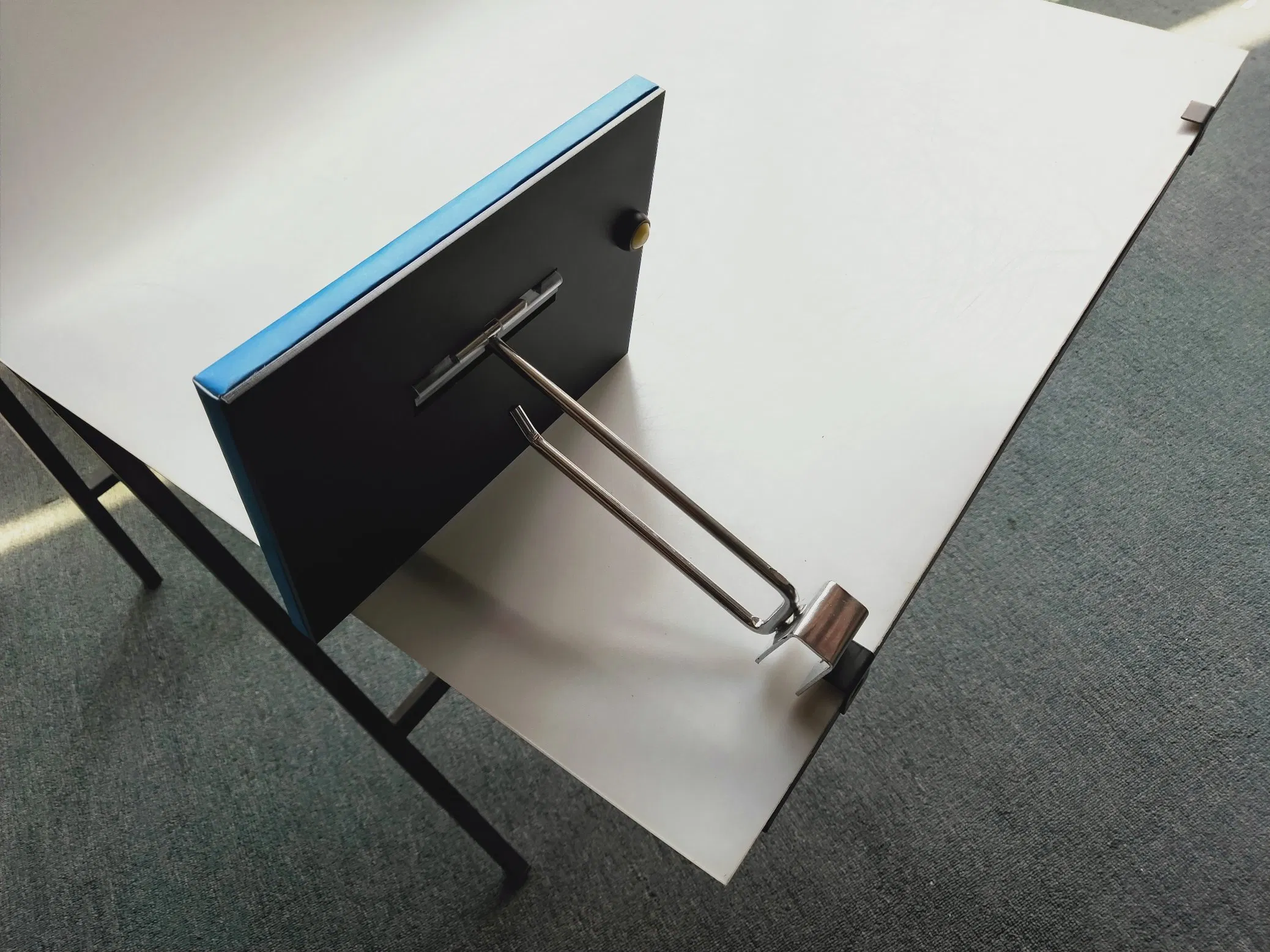 7inch Video Screen for Card Board Display and Display Shelf