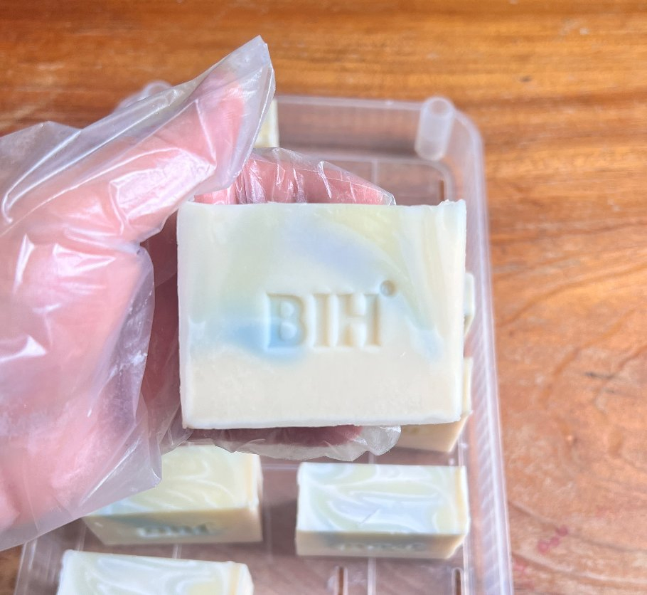 Custom-Made All-Natural Plant Extract Fragrant Bath Soap
