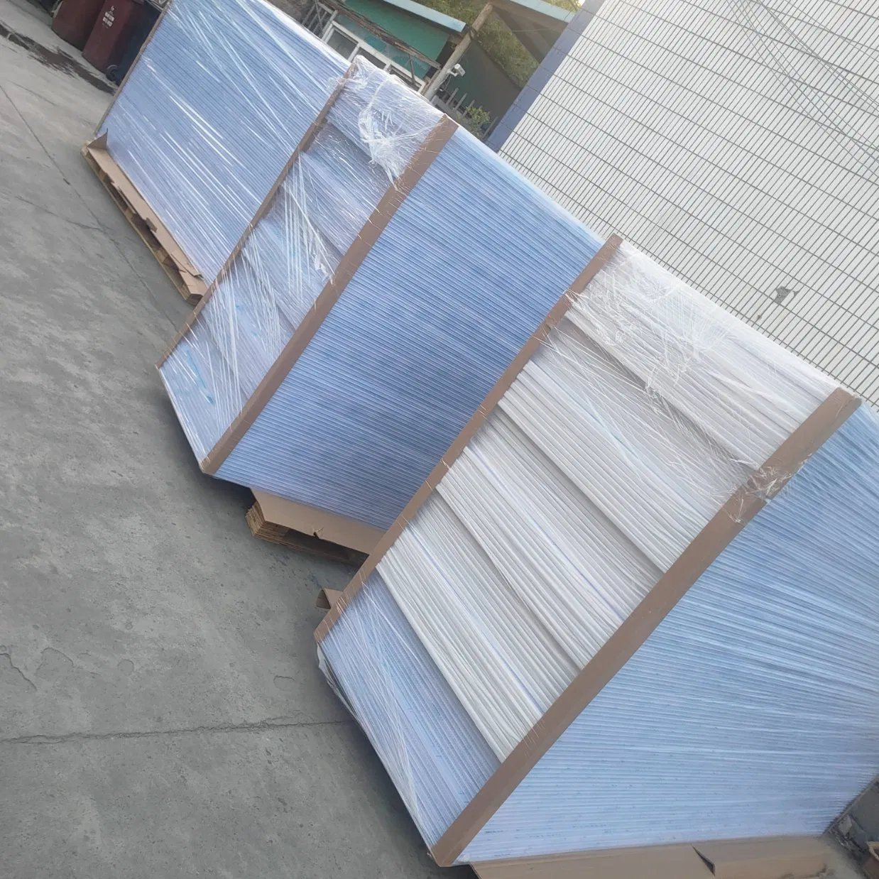 Manufacturer Price Plastic Panel Polycarbonate Hollow Sheet