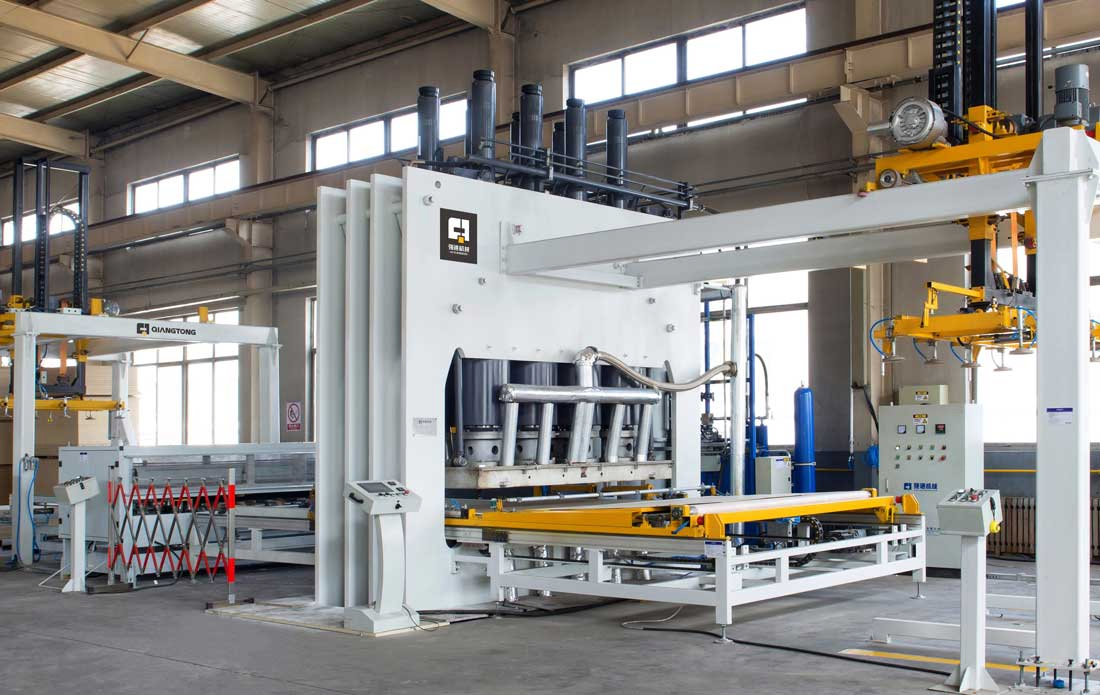 Fast Short Cycle Melamine Laminating MDF/HDF/0sb Particle Board Plywood Production Line Hot Press Machine