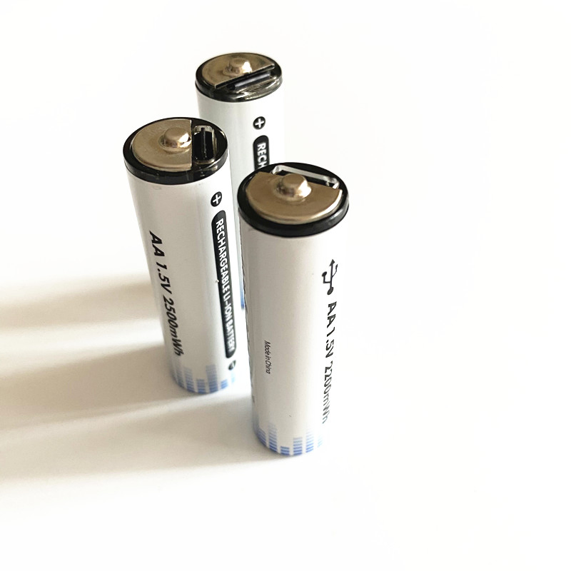 Portable 1.5V AA USB Rechargeable Lithium Ion Battery
