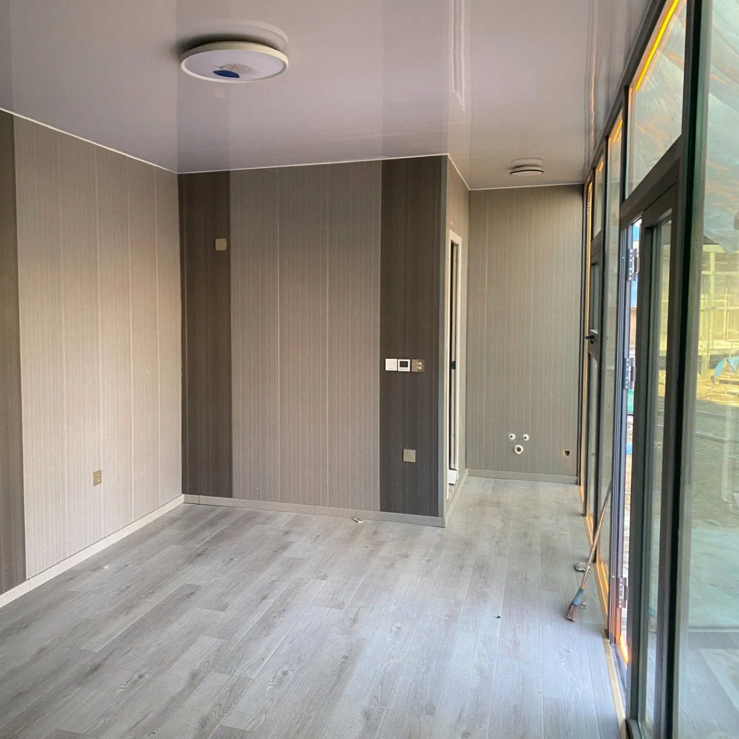 Wfzh Expore Standard Package Luxury Premium Capsule Apple Cabin Vessel House for Residential Hostel
