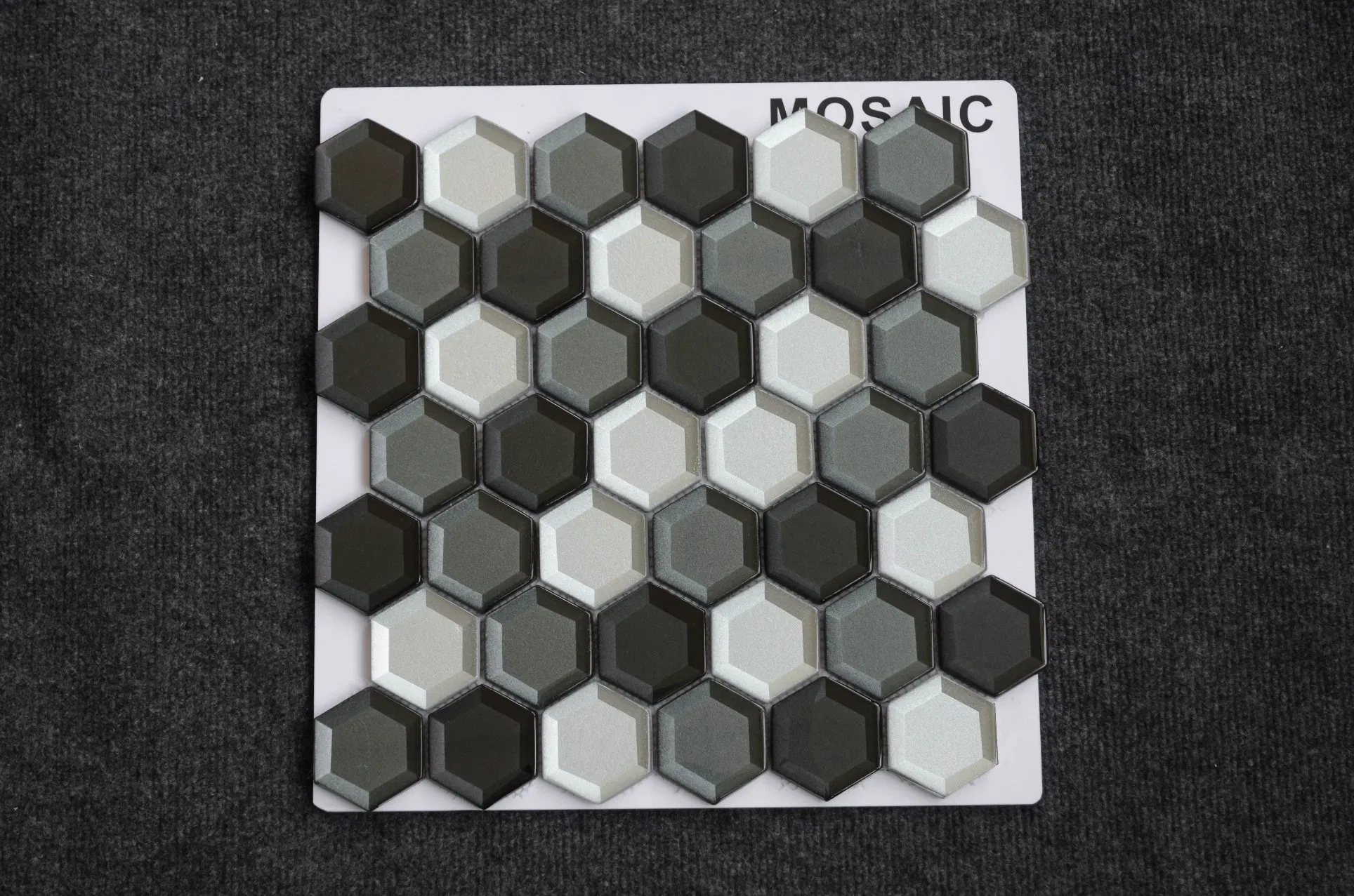 Мозаичная плитка шестигранная, стеклянная, смешанных цветов