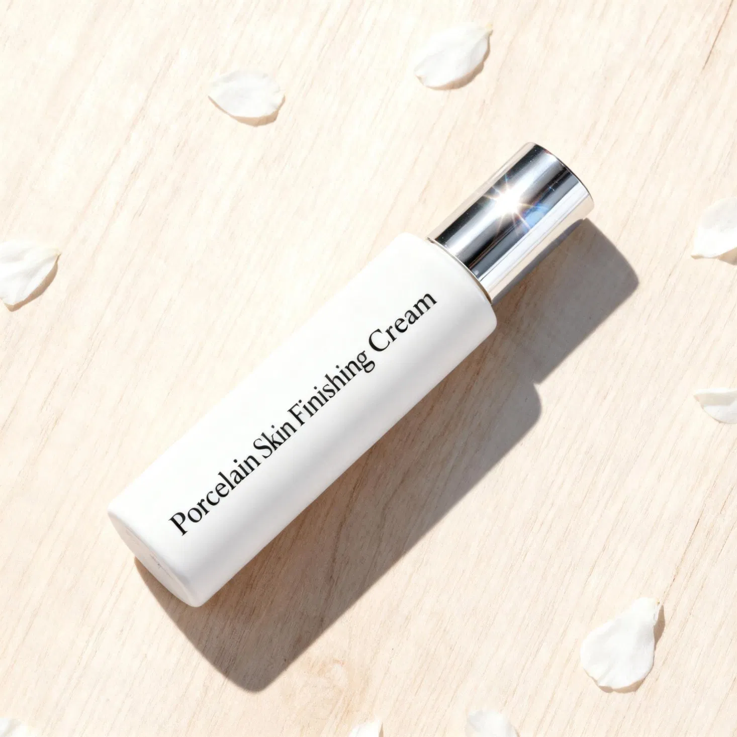Natural Ingredient Based Concealer and Physical UV Defense Makeup with Pure Lotus Water for Gentle Daily Use