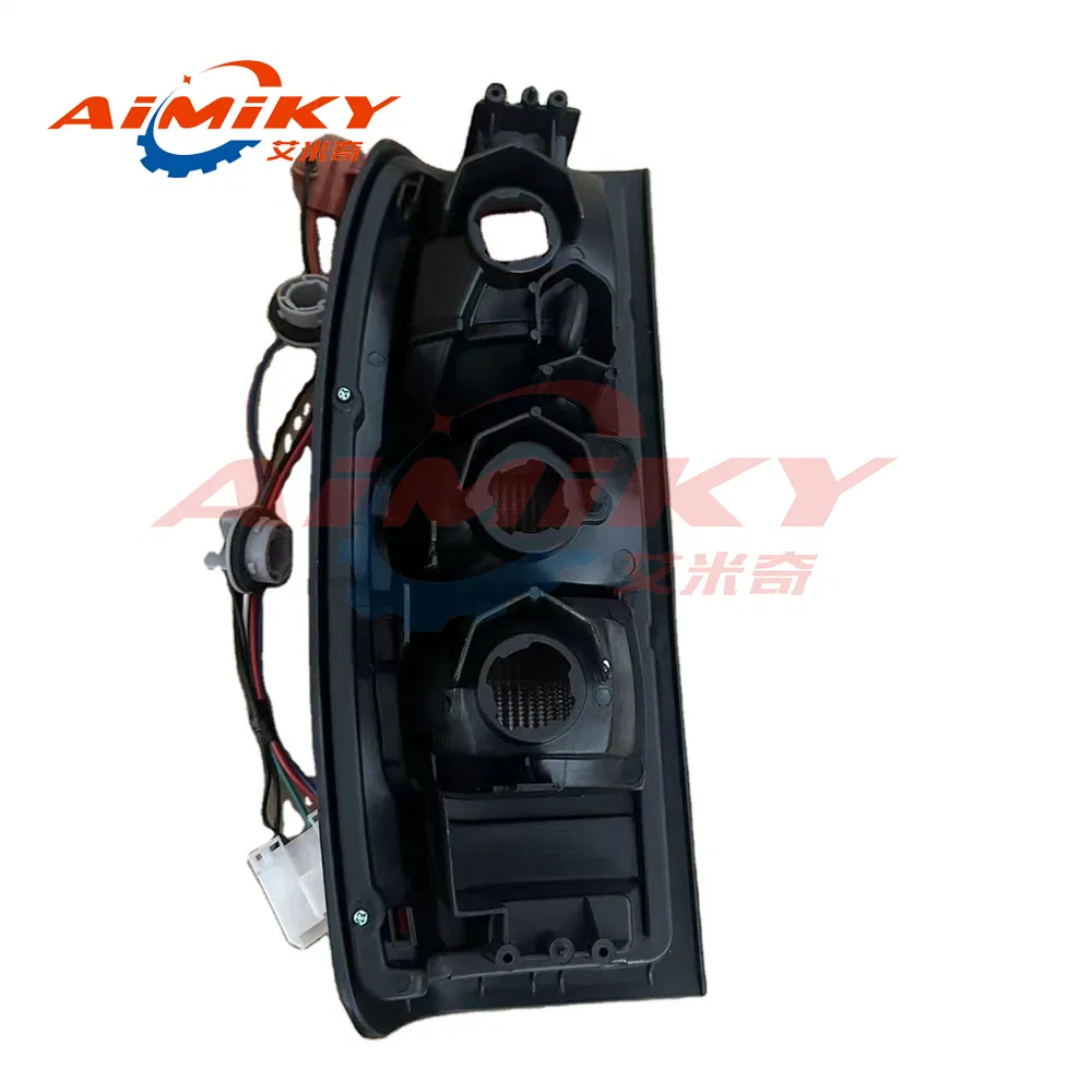 Задний фонарь для Nissan Frontier 26555-7B425 / 26550-7B425