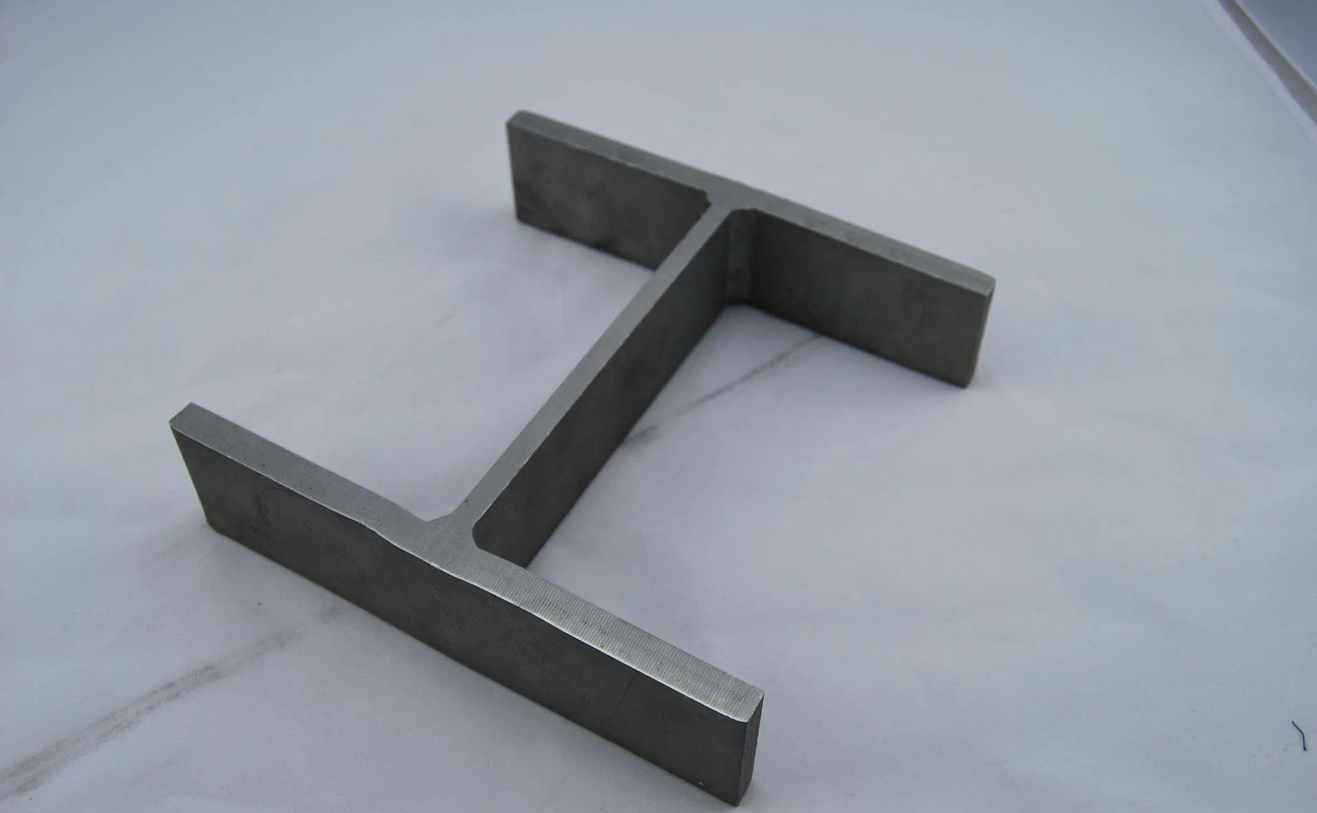 Standard Length Wide Flange Galvanized Steel I Beam