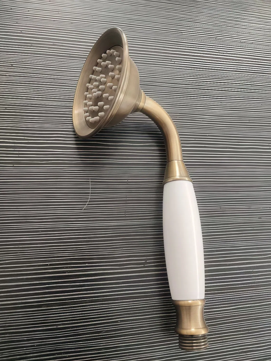 Custom Design Single Handle Bath and Shower Brass Mixer Faucet Rain Shower Head Set