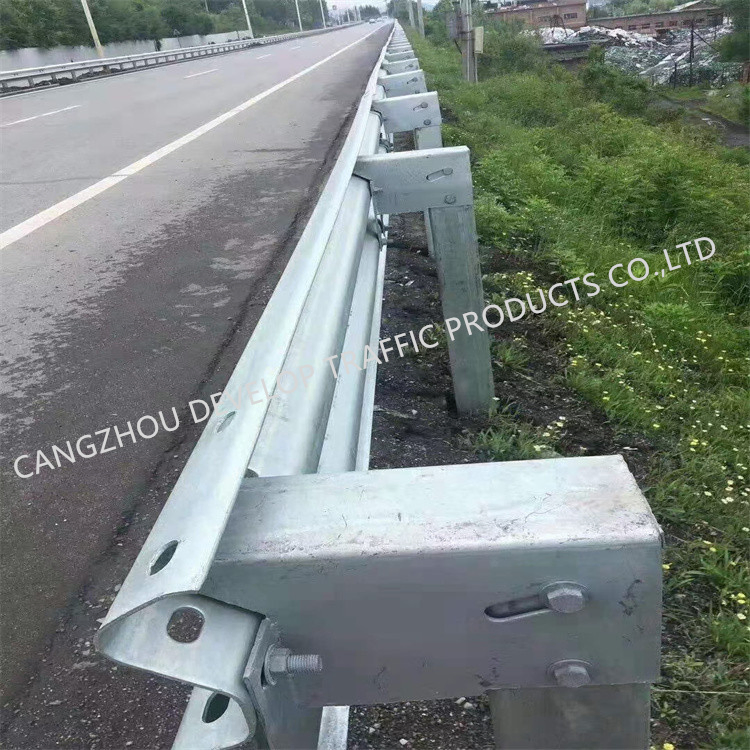 Thrie Beam Guardrail High Quality Highway Thrie Beam Safety Guardrail