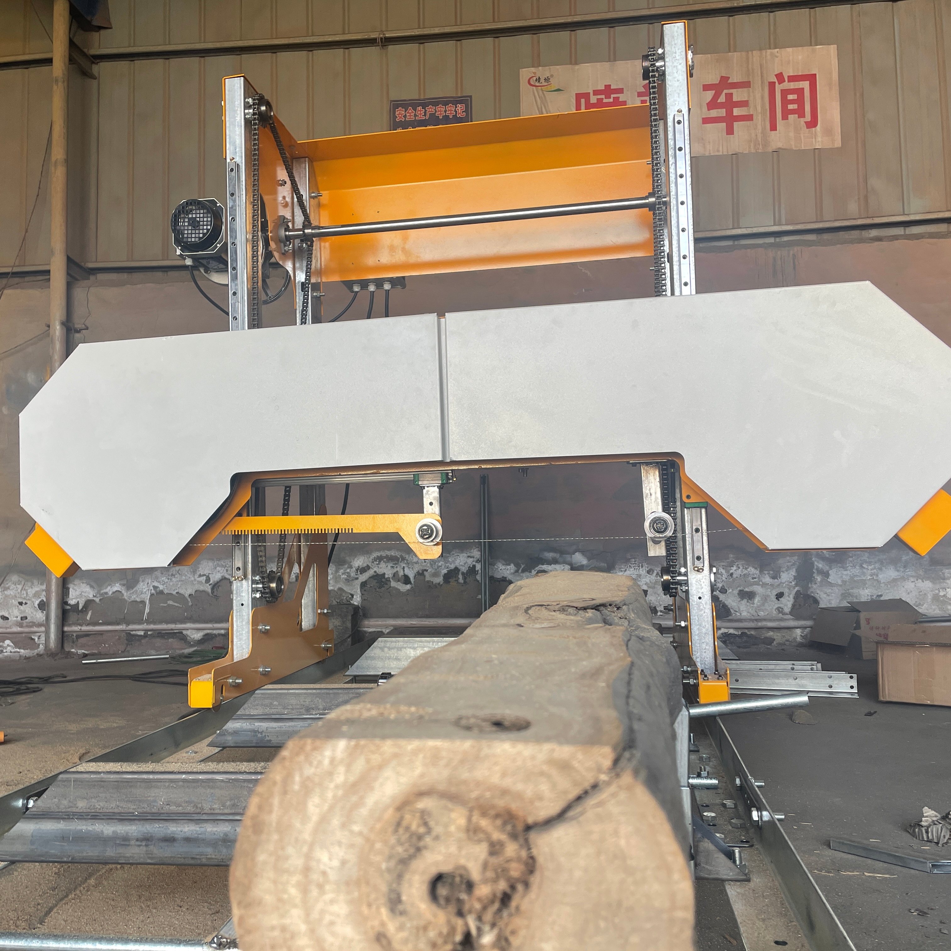 Пилорама ленточная портативная