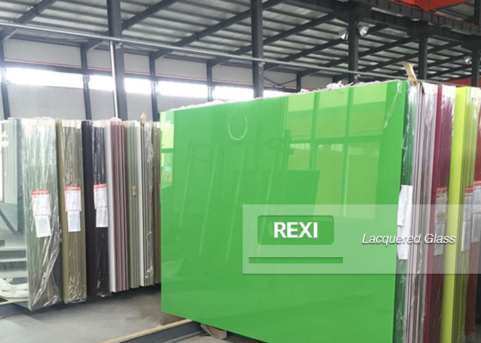 Exquisite Chinese Handcrafted Glass Decor for Wholesale Buyers