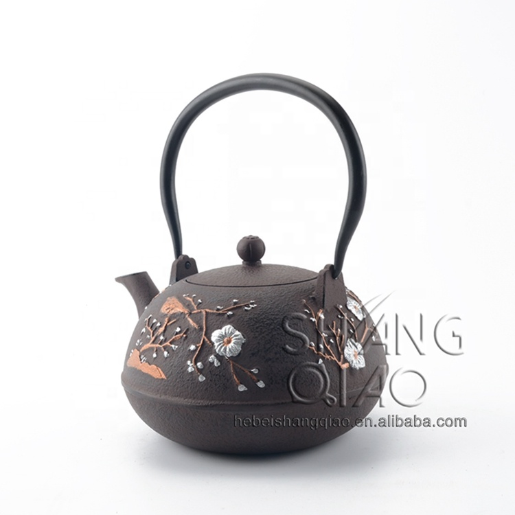 Чугунный чайник с цветами сливы, 1.2 л