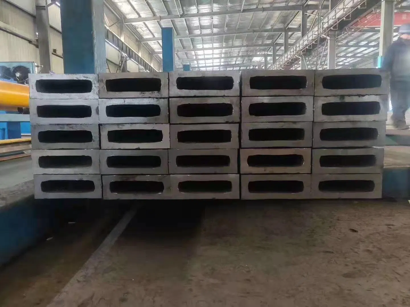 Seamless / Welded Square Tube of Various Sizes