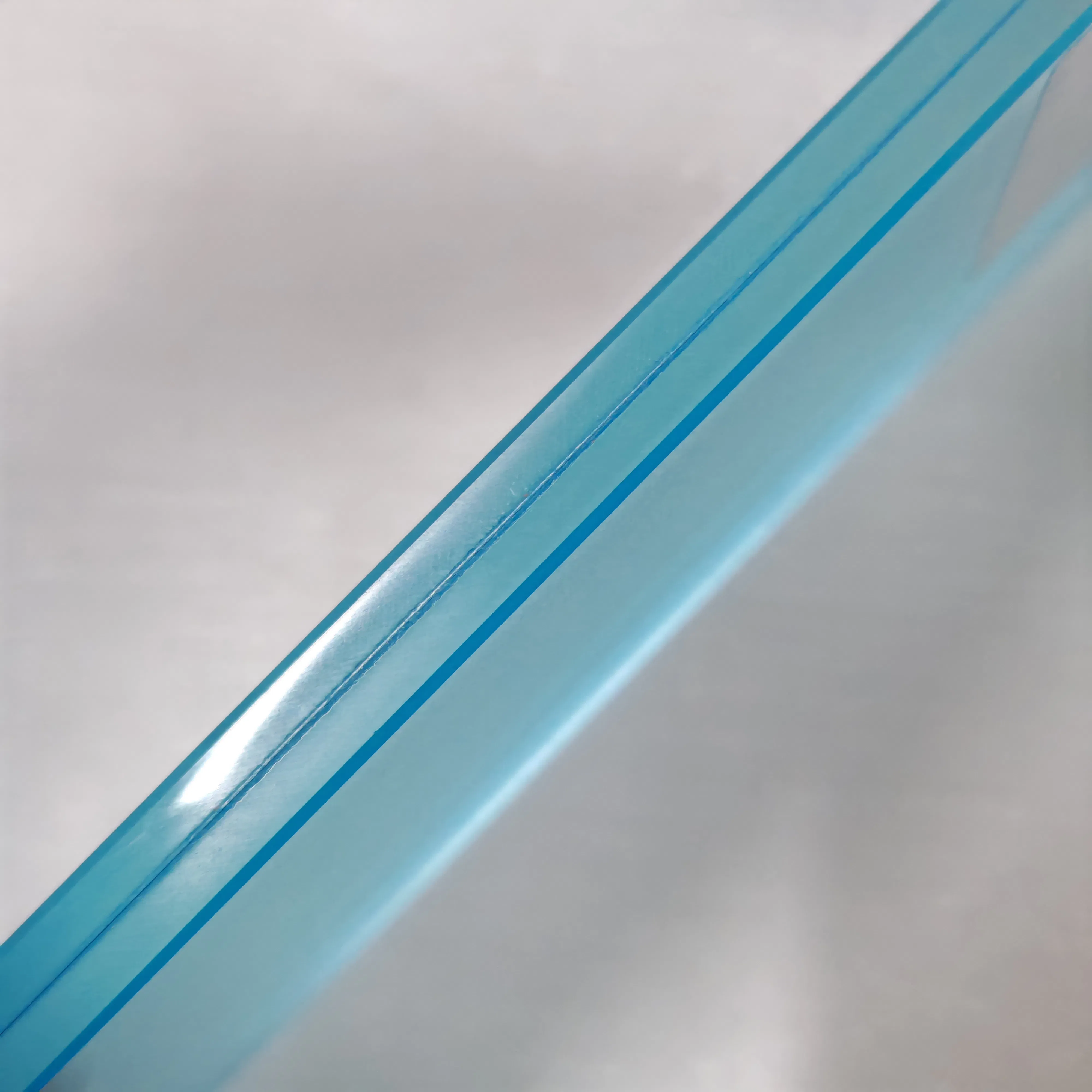 Elegant Laminated Glass Panels for a Stylish Interior Upgrade