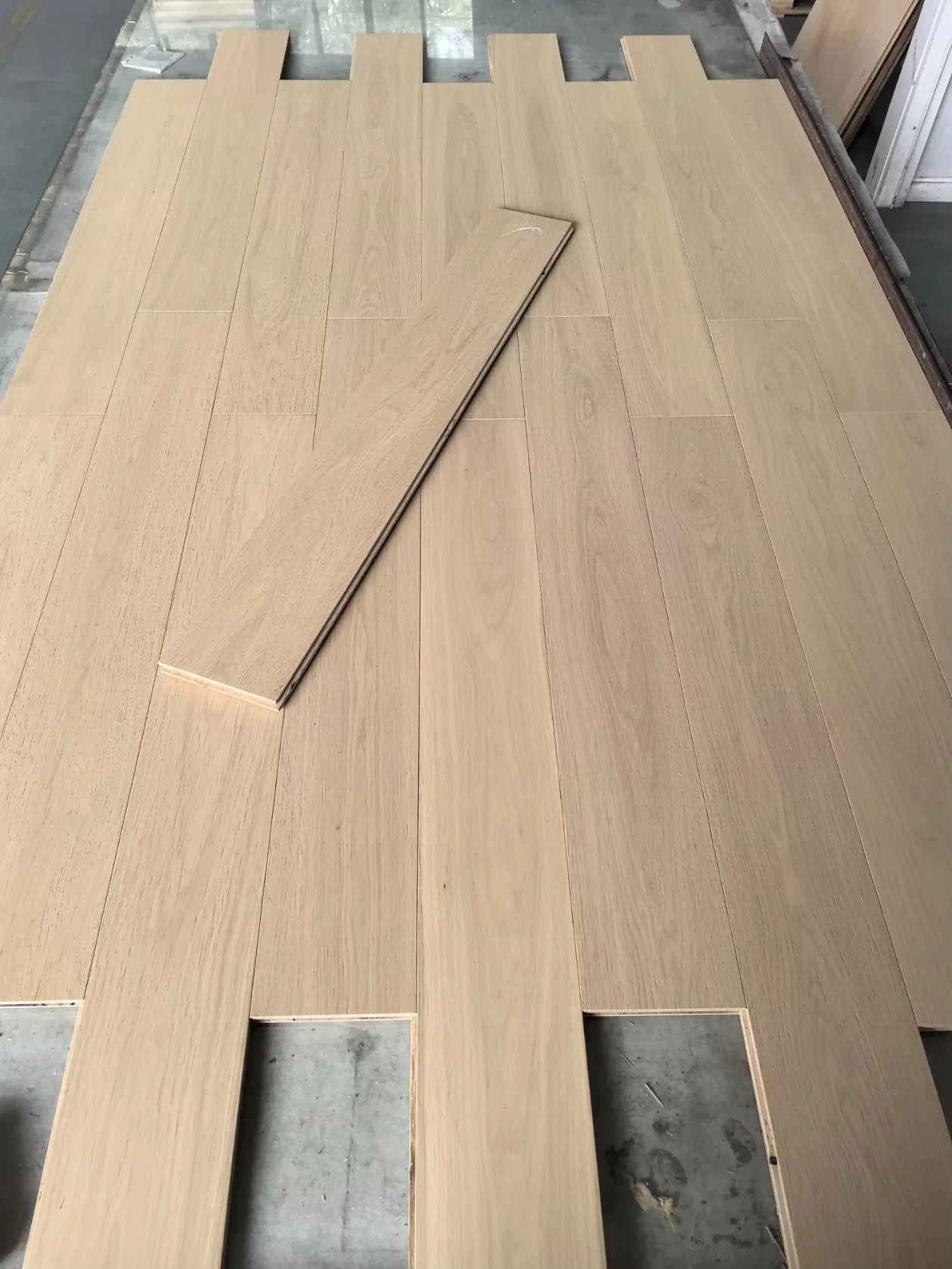High End Multilayered Oak Indoor Hardwood European White Oak 18mm Wood Flooring Engineered Flooring