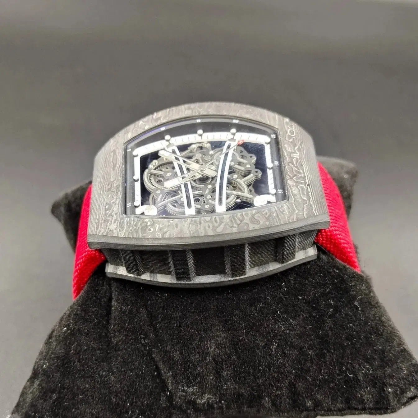 Sleek Minimalist Designer Watch for Office with Slim Design Patent