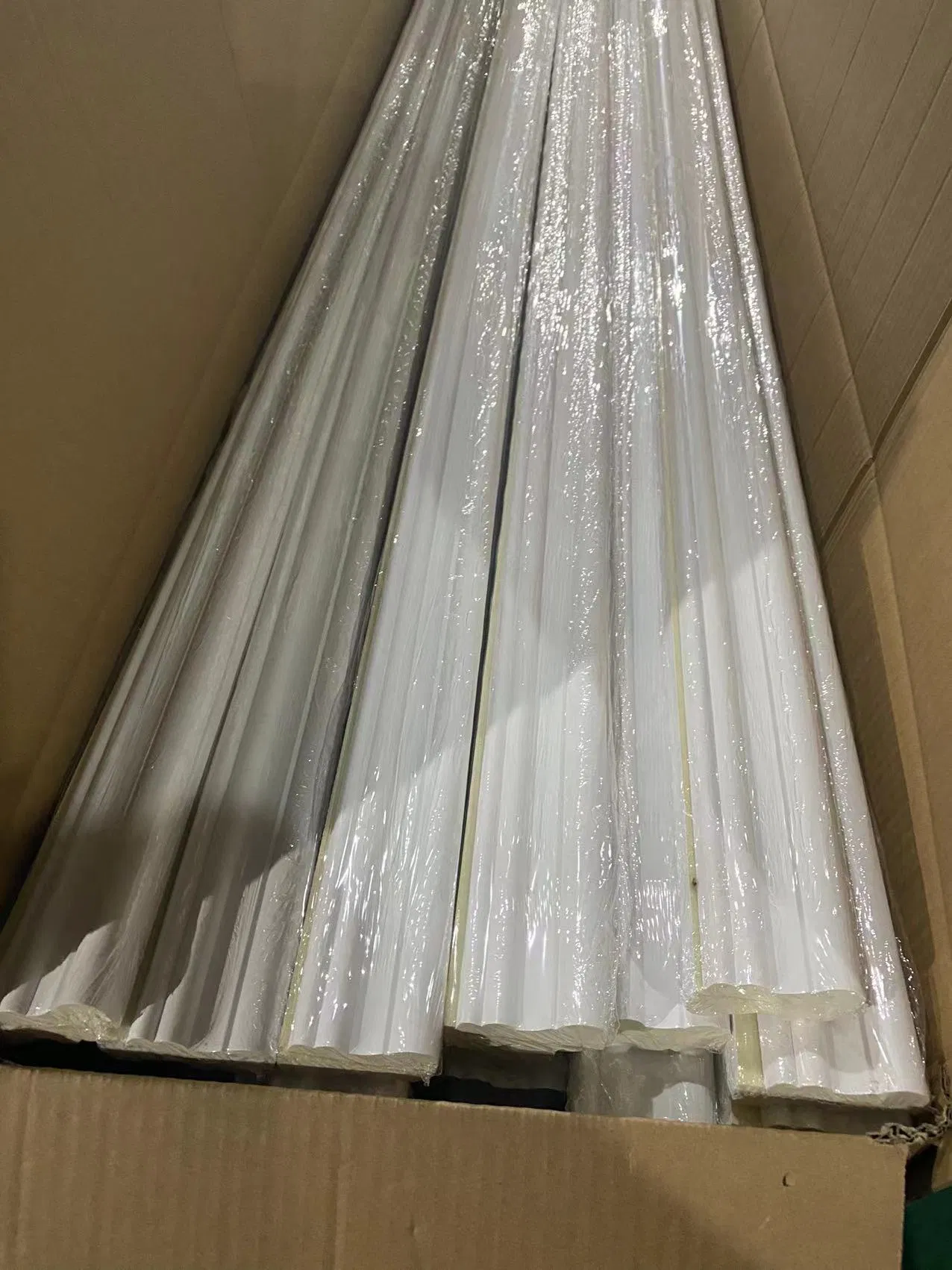 European Complex PU Moulding Design 3D Polyurethan Crown Moulding PU Cornice Moulding for Home Decoration D008