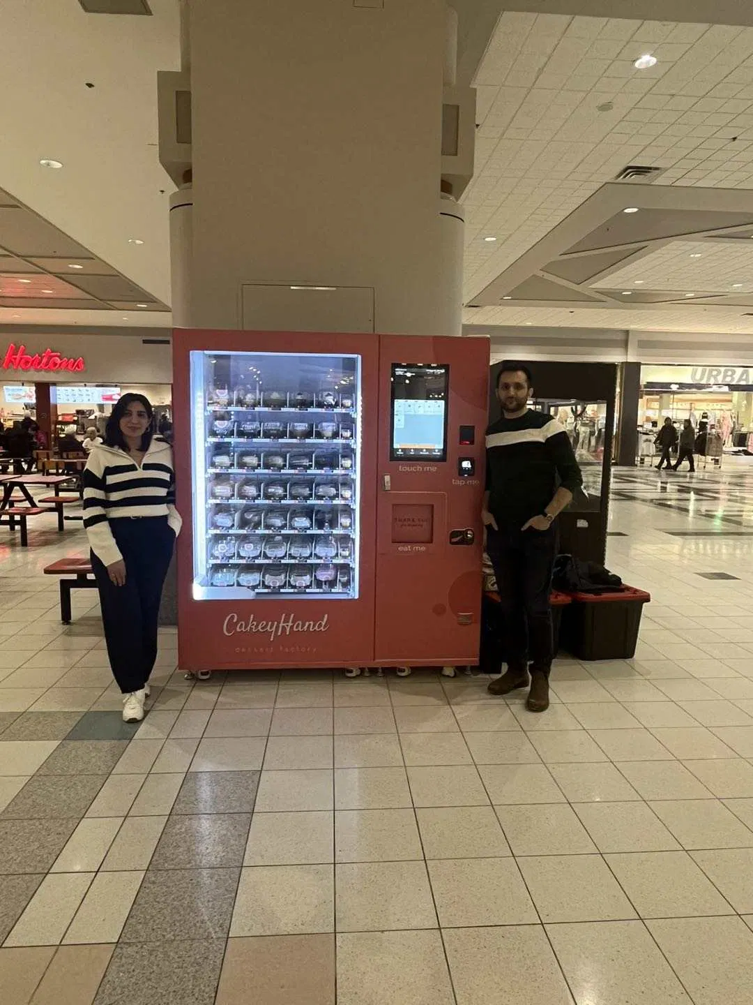 Smart 24/7 Self-Service Store Vending Machine Solution with Remote Monitoring