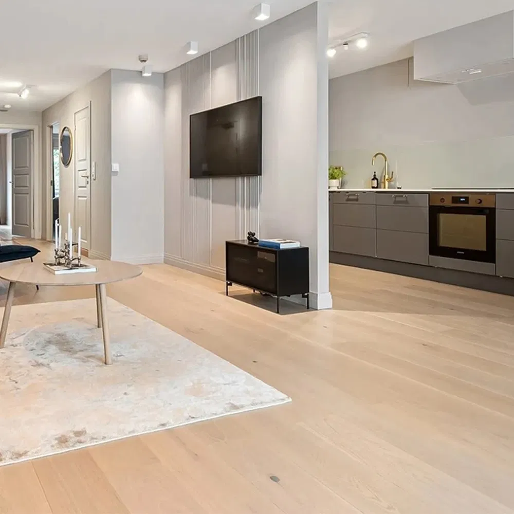 Водостойкие SPC плиты под дерево и мрамор для пола