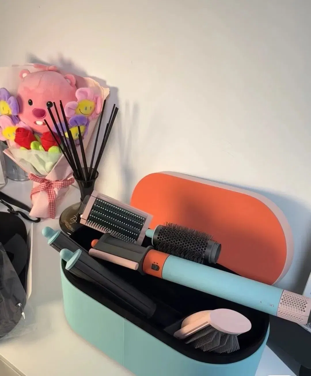 Effortless Long Hair Styling with Airwraaaap Curler: Vince Blue and Rose