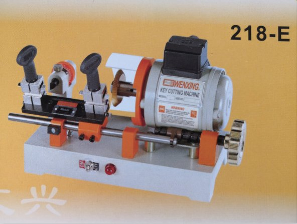 Easy to Operate Keys Called Key Cutting Machine
