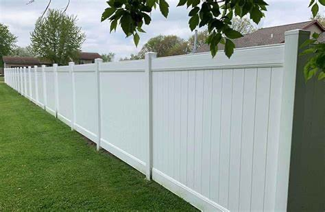 Wholesale Moder Hot Sale Top Quality 6FT. H X8FT. W PVC Privacy Vinyl Garden Fence