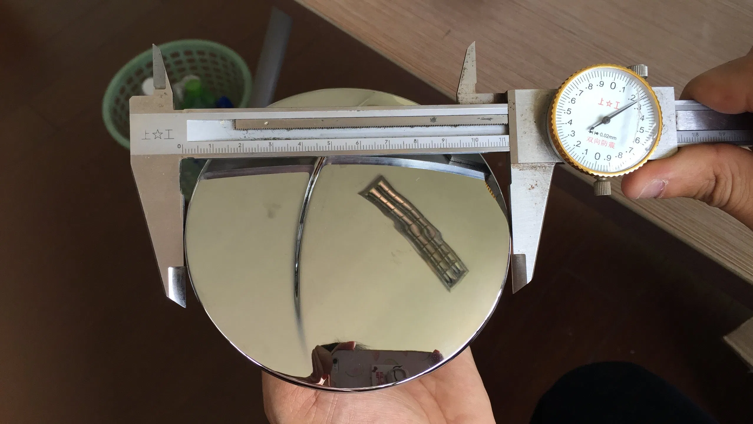 Поворотный пластиковый слив для пола