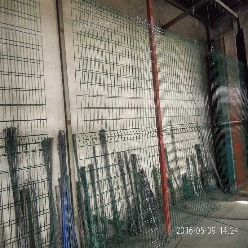 Low Carbon Steel Wire Mesh Fence