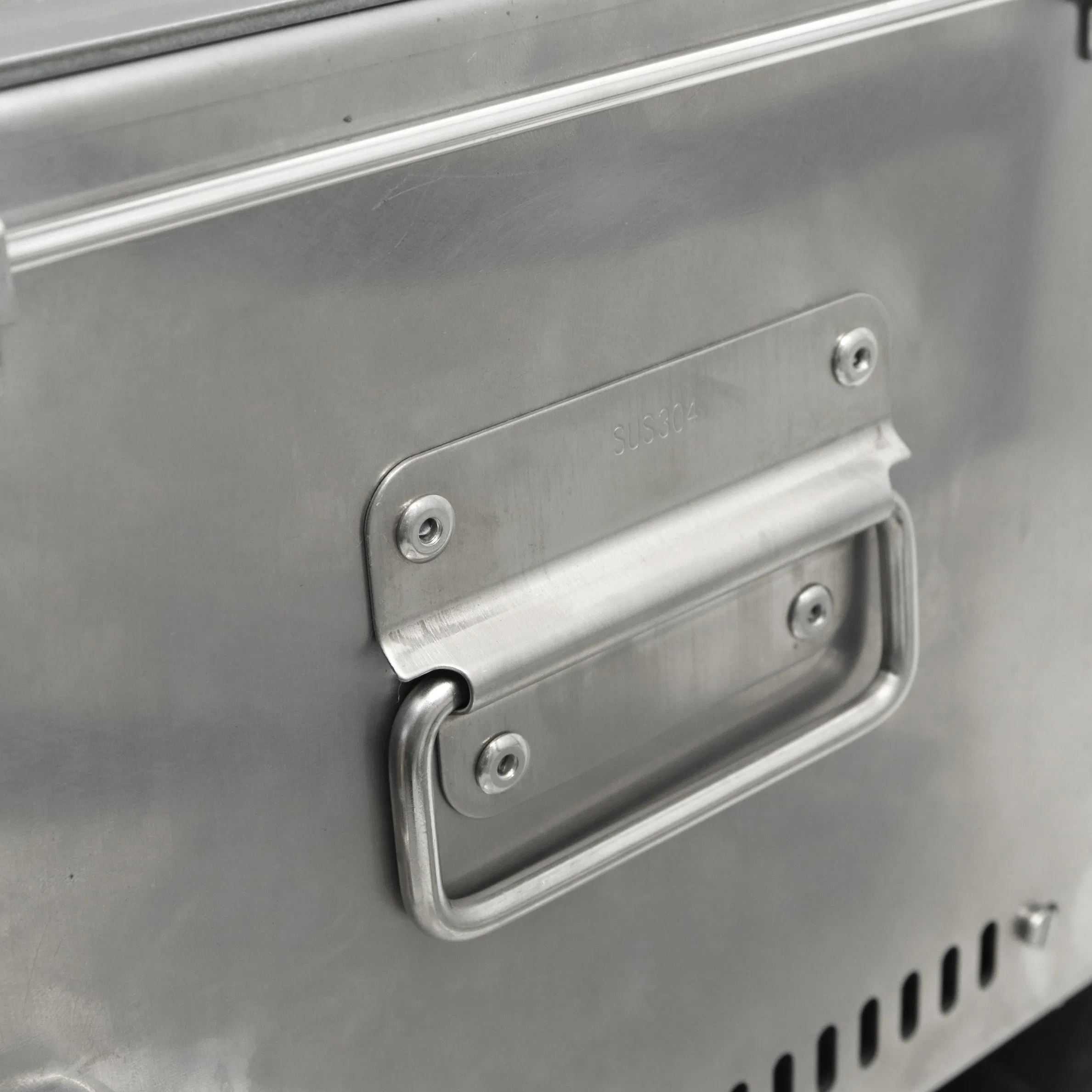 Дровяная печь-камин вертикальная для дома