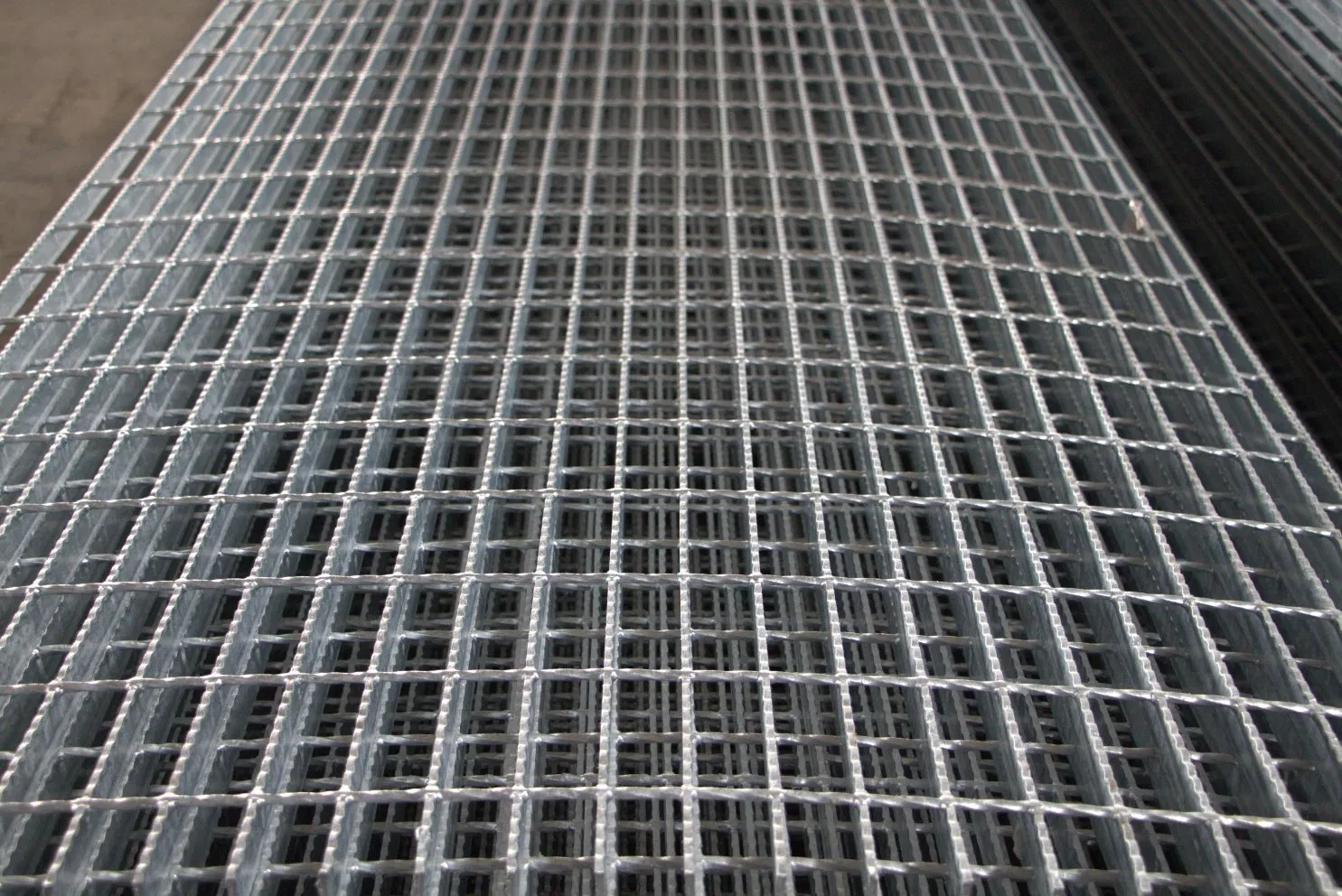 Anti-Corrosion Galvanized Metal Steel Bar Grating for Offshore Oil Platforms