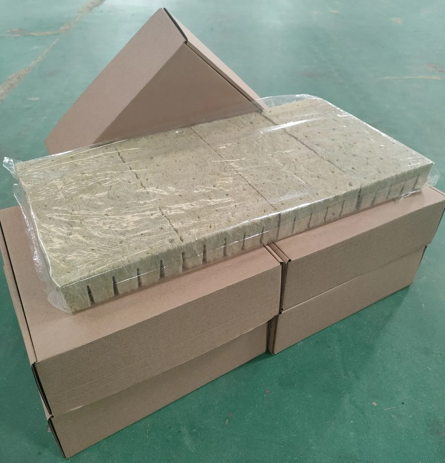 Greenhouse Seedling Rock Wool Grow Cube Agriculture Indoor Plant Seed Hydroponic Cultivation Rock Wool Planting Seedling Block