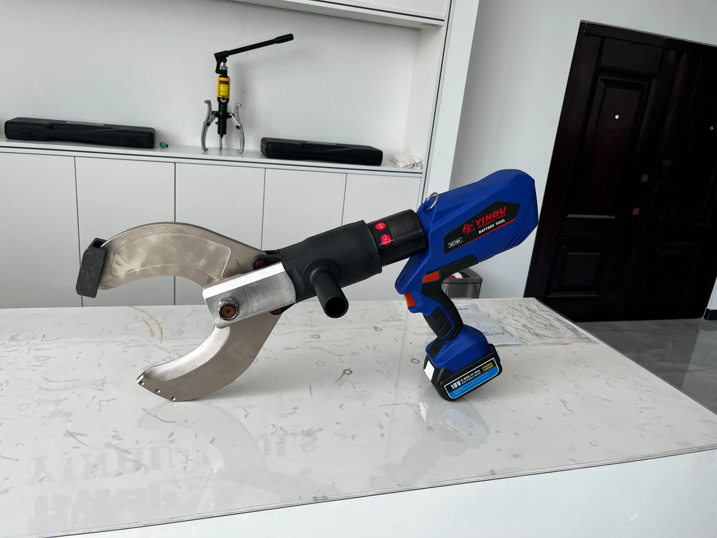 Ez120-C Hydraulic Cable Cutter Battery Cutting Tools Motorized High Quality