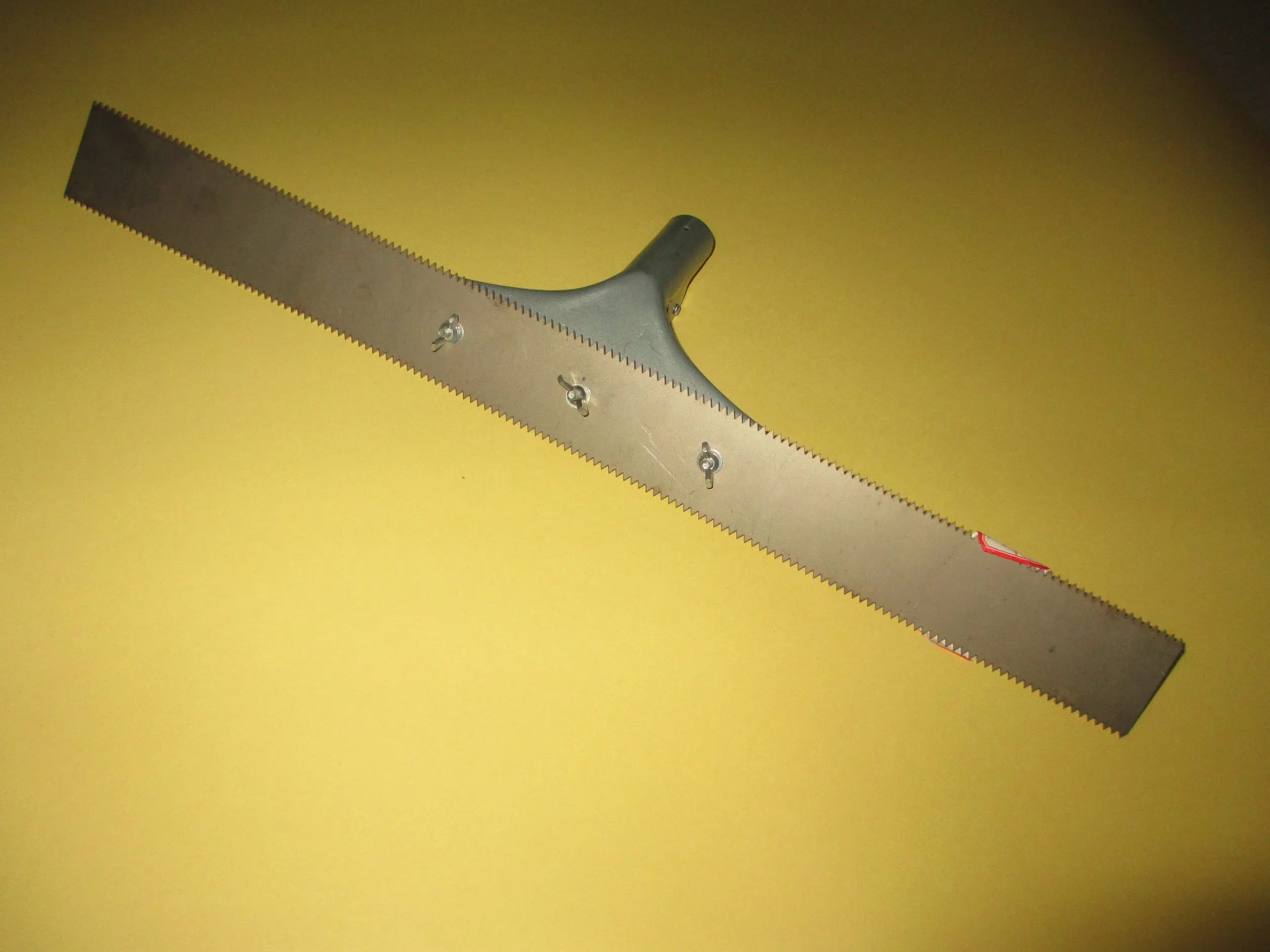 Floor Coating Tools Double Edge Rake 600mm V=4mm