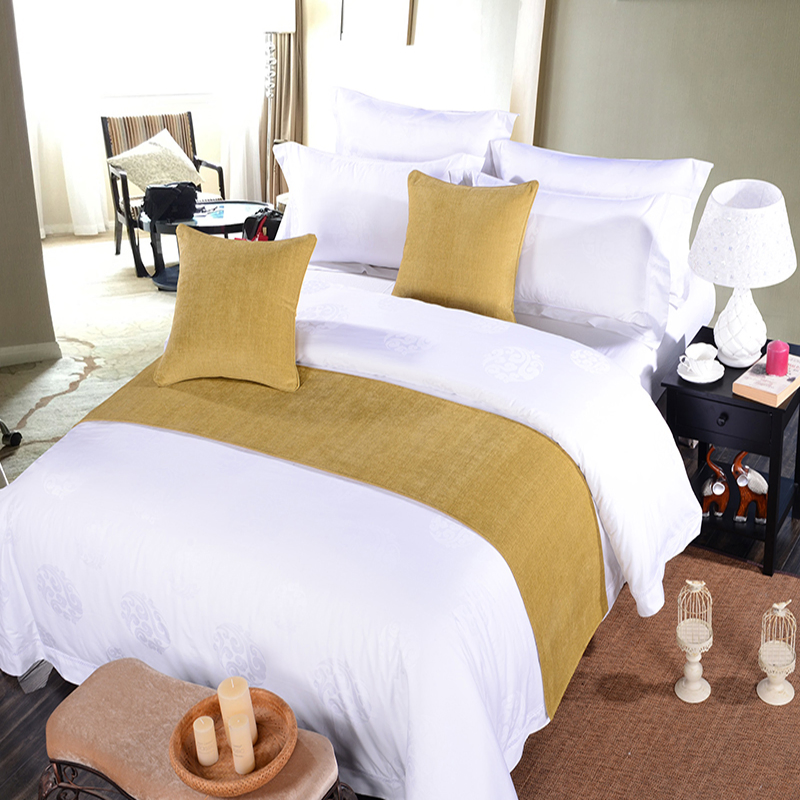 High Quality Luxury Large Size Polyester Hotel Bed Runner