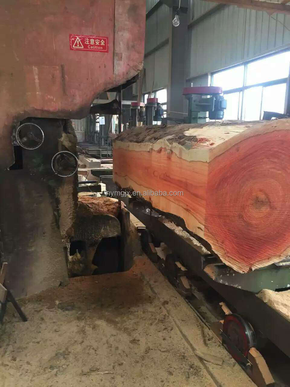 Ленточная пила по дереву универсальная комплект