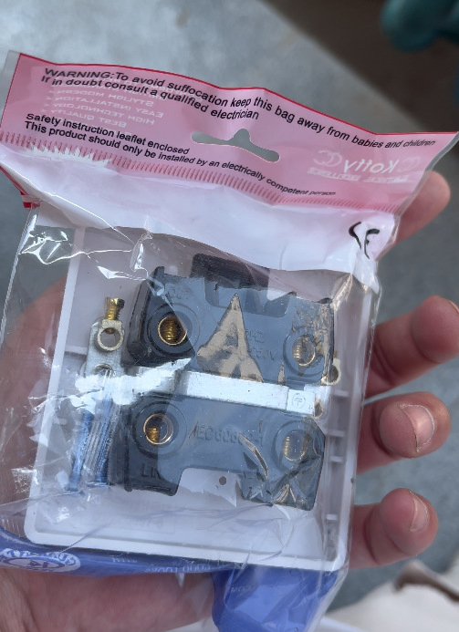 British Standard Bakelite 20A Switch Socket Wall Switch Red Wall Switch with LED Indicator Light