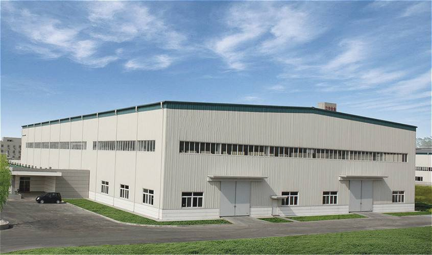 Construction Pre-Engineered Prefabricated Customized Steel Structure Building Workshop with Parapet Wall