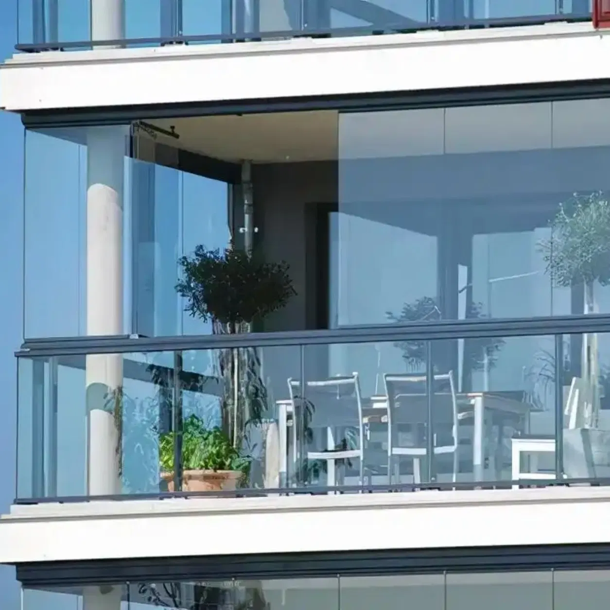 Frosted Milky White Grey Laminated Glass for Balcony Balustrade