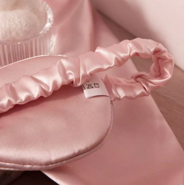 Wholesale 100% Mulberry Silk Eye Mask with Straight Hair 22mm6A Grade Factory Supply-Premium Eye Masks