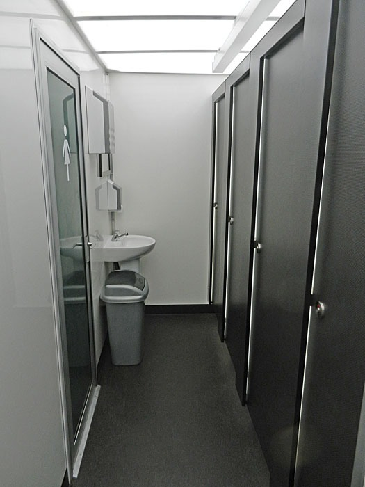 Portable Luxury Container-Style Mobile Toilet, Container-Style Mobile Public Toilet, Mobile Public Restroom