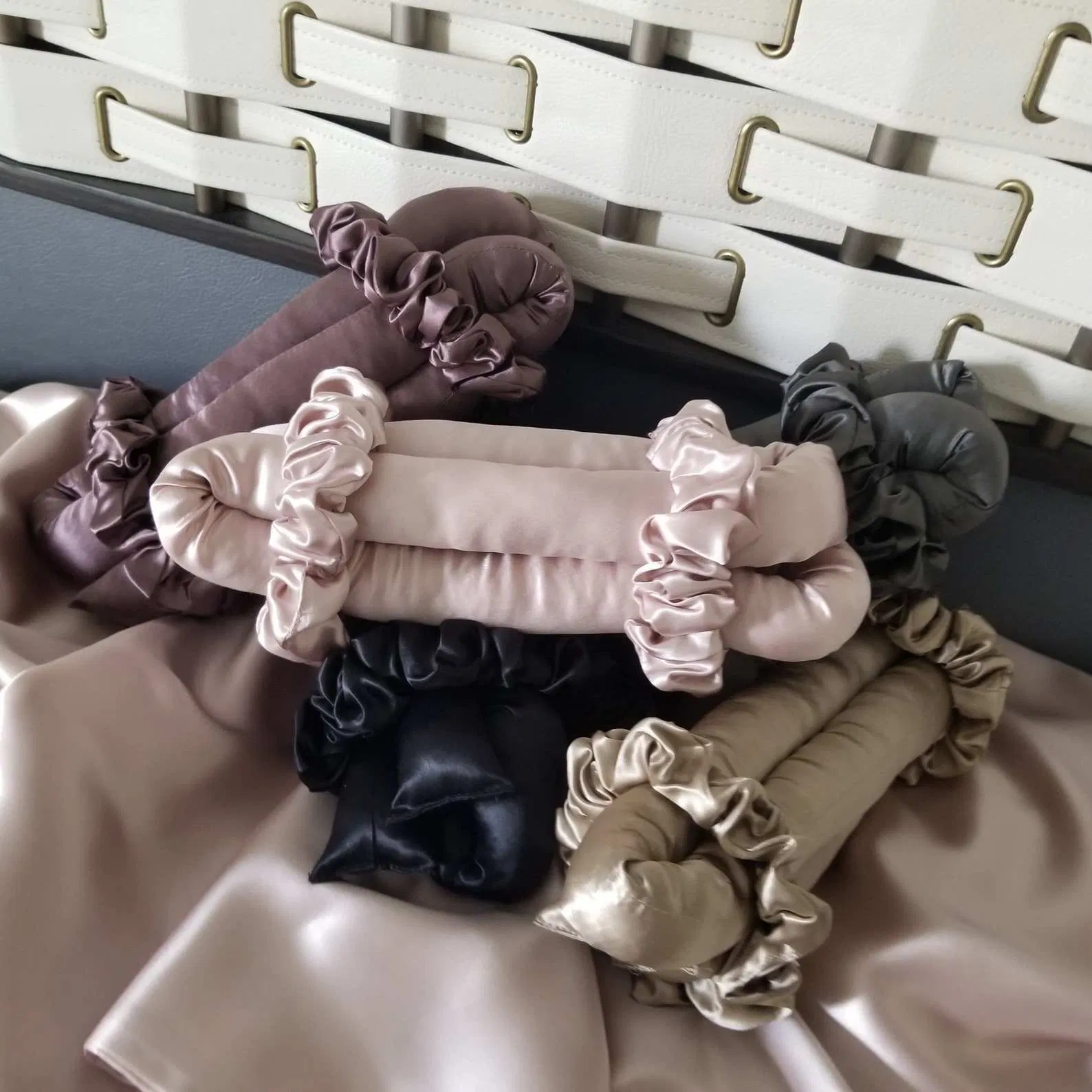 Gift Set 100% Silk Hair Curler Heatless with Silk Scrunchies Hair Curling Ribbon Curler Silk Heatless Hair Curler