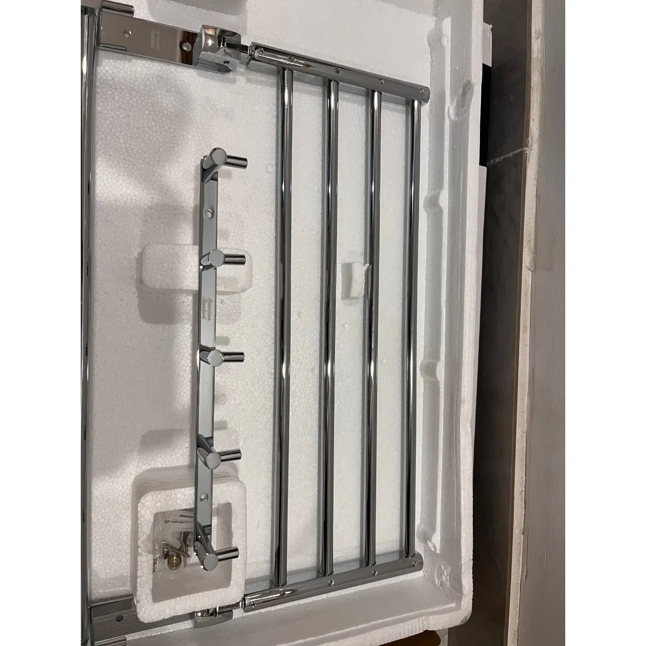 Popular Household Modern 3 Tiers Stainless Steel Bathroom Towel Rack - Stylish and Functional Daily Bathroom Hardware Set