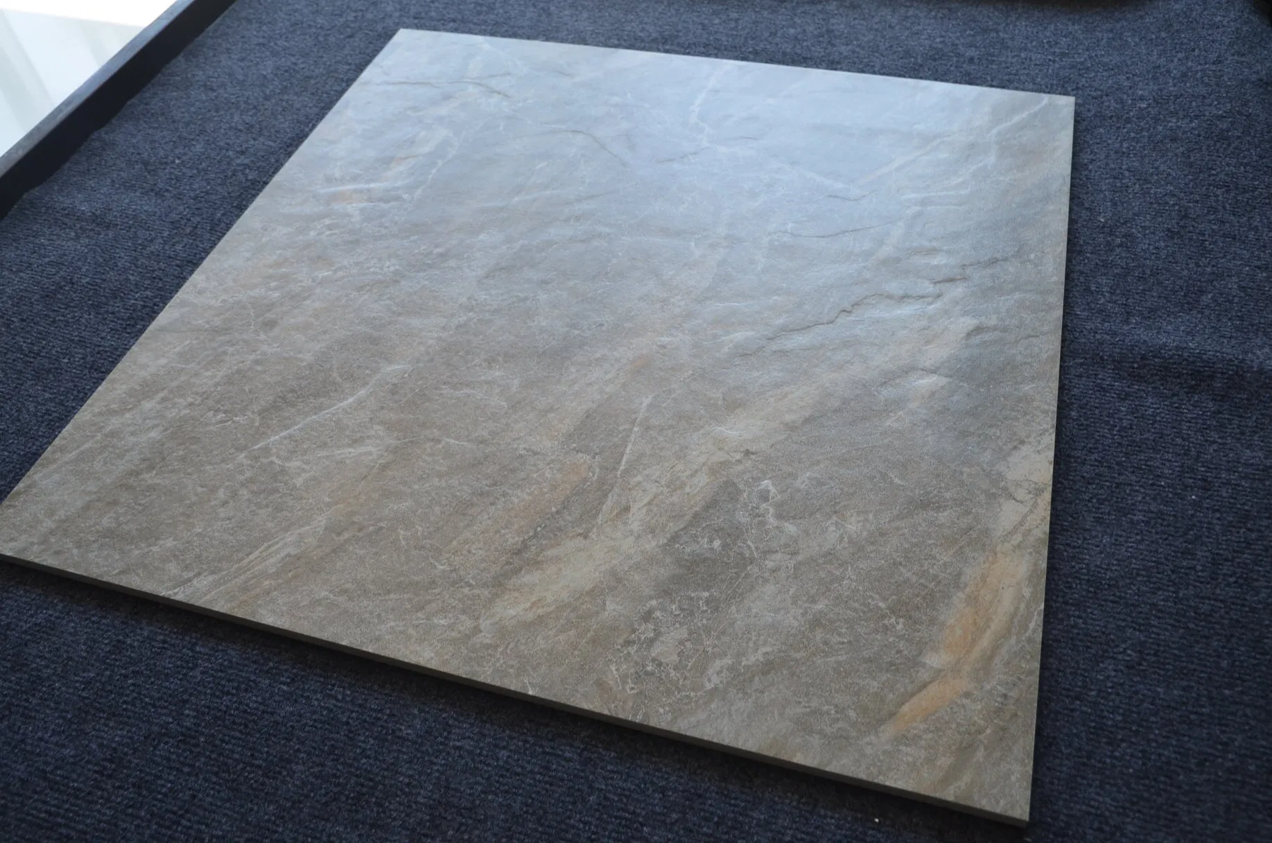 Керамогранит 600x600 мм антибактериальный для ванной