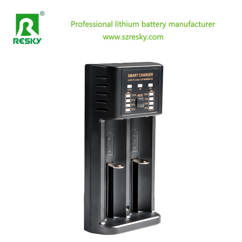 Умное зарядное устройство для аккумуляторов 18650, 21700, Li-ion, Ni-MH