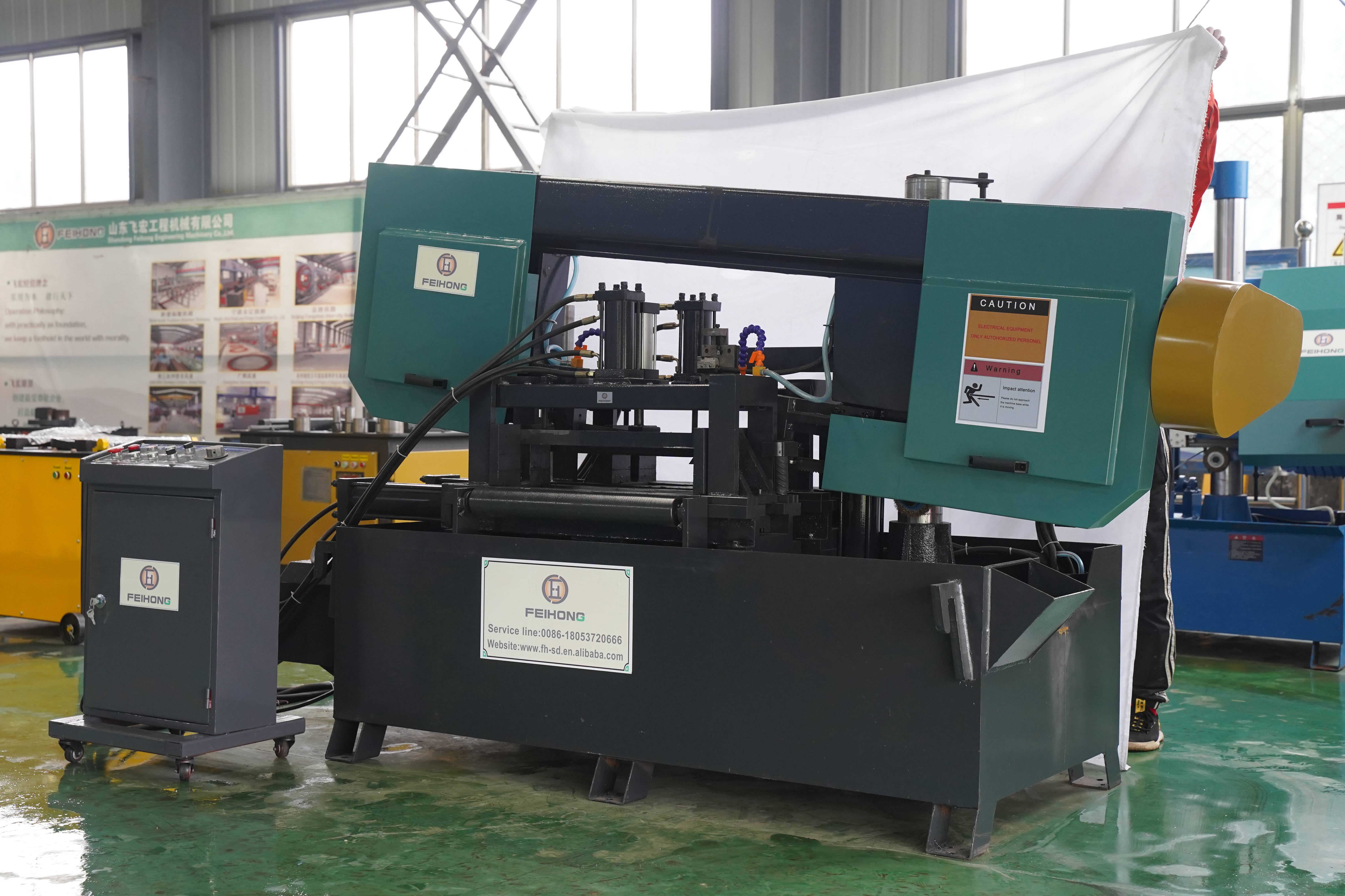 Ленточная пила по металлу горизонтальная автоматическая гидравлическая