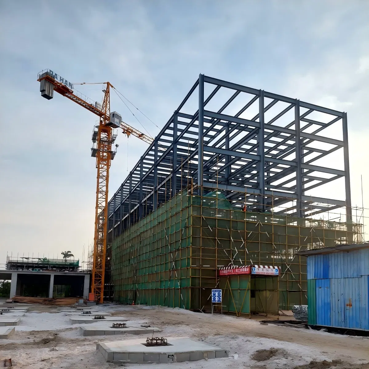 Modern Design Prefabricated Multi Floors Steel Structure Buildings Apartment Buildings Steel Structure Hotel