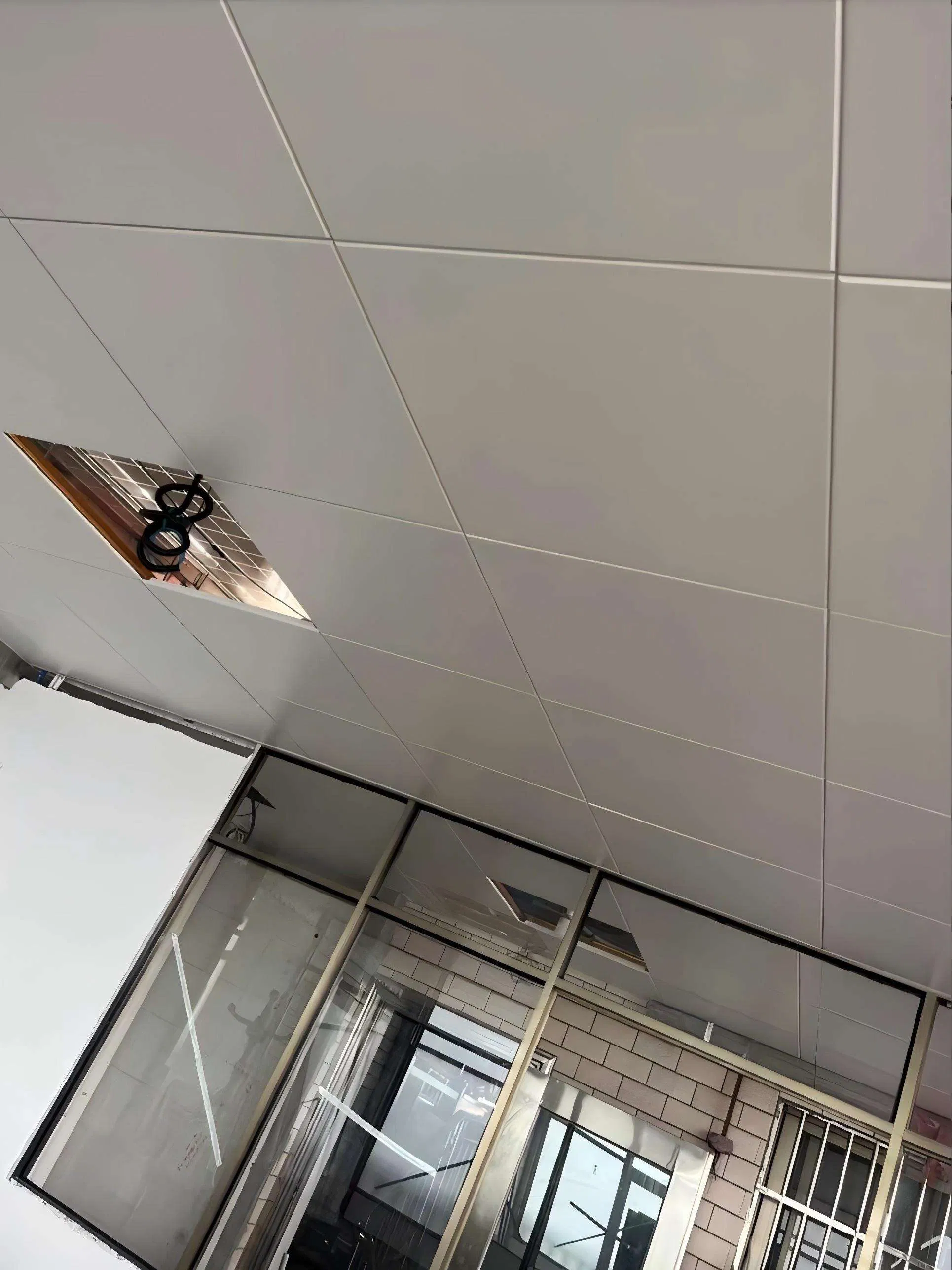 Modern Brushed Aluminum Ceiling Tiles for Luxury Apartment Interiors