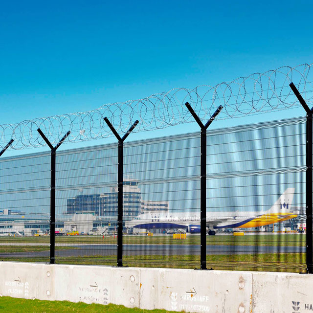 Welded Metal Curvy Wire Mesh Airport Security Fence Supplier