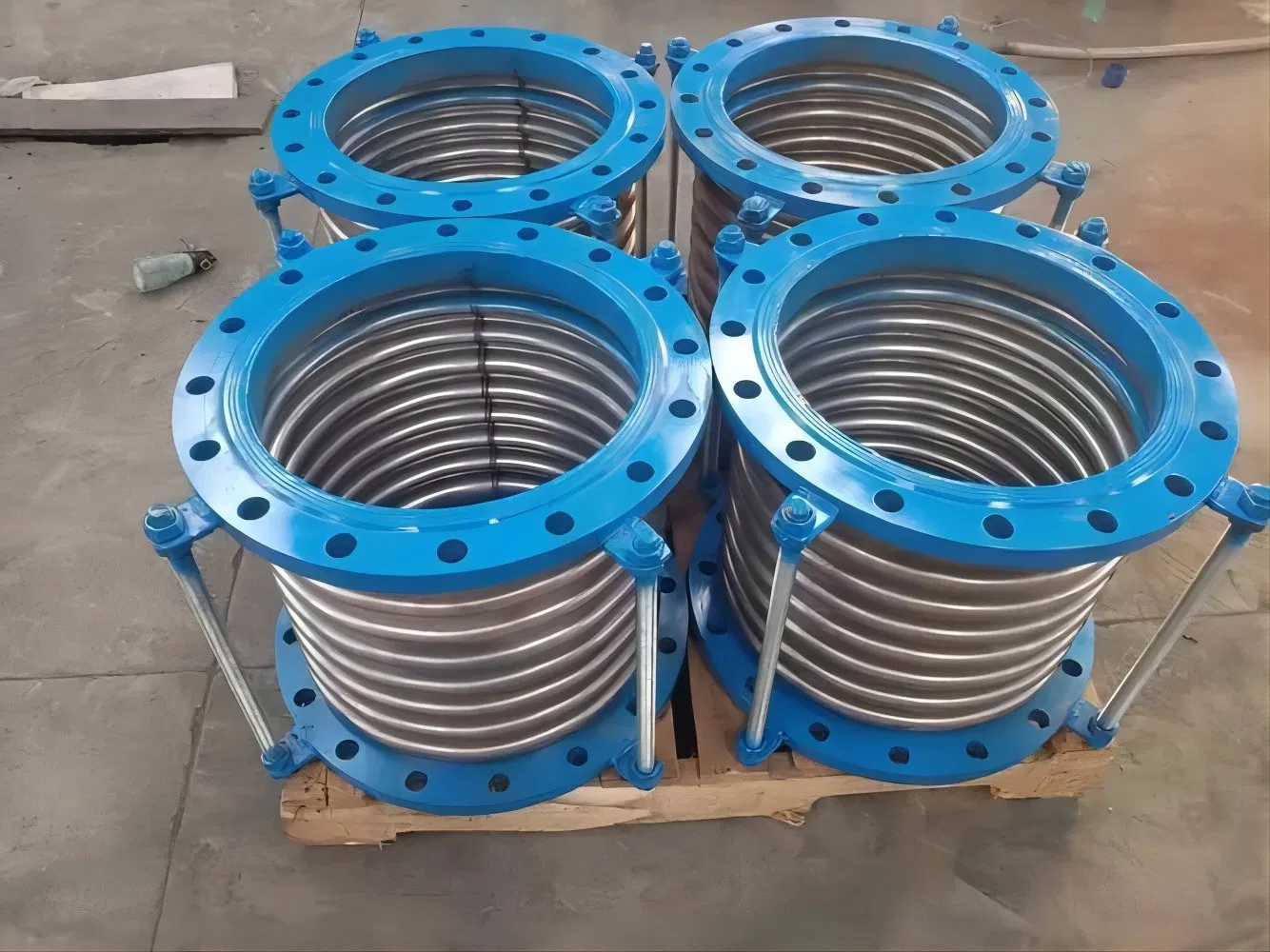 BS4504 Pn25 Flanged A105 CS Steel Bellow Expansion Joint